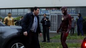 Flash y Kid Flash en su primera misión juntos.