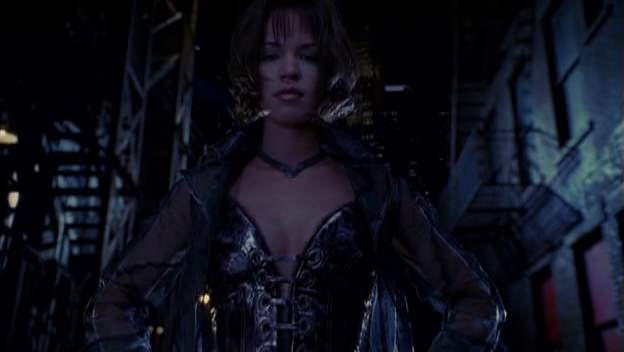 Helena Wayne Huntress: Revisiting Birds of Prey (2002): S01E11 'Reunion