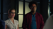 Curtis Holt talk Felicity Smoak cooperation (2)