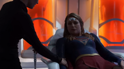 Kara acordando de seu coma