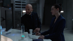 Lex asks Lena to allow him to persuade Obsidian North into cooperating