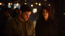 Alex conversando com o General Winn Schott