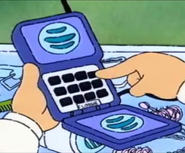 Muffy's first mobile phone from the early seasons.