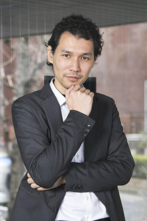 AKIRA with THE ROCKSVILLEがロックンロールをアップデートする