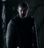 葛兰说服琼恩·雪诺回黑城堡去。