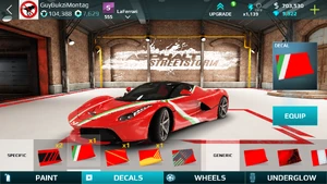 A LaFerrari in default red equipped with the Forza decal