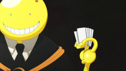 Fichier:Assassination Classroom - Koro-sensei smiling head.svg — Wikipédia