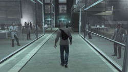 Desmond arrivo corridoio Abstergo