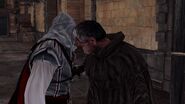 Ezio corrompe un banditore.