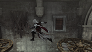 Ezio sfrutta la corsa acrobatica sui lampadari.