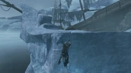 Connor escaladant une paroi de glace