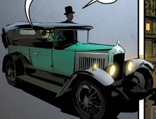 丹弗斯和在车上的撒迪厄斯