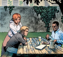 Дэниел разговаривает с Полом Беллами и Ханной Мюллер