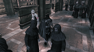 Ezio si mescola tra i prelati in Vaticano.