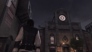 Ezio spogląda na wieżę kościoła Santa Trinita