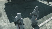 El informador compartiendo su conocimiento con Altaïr..