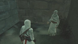 Um informante contando a Altaïr sobre Majd.