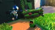Astro se acerca a unos enemigos en GPU Jungle