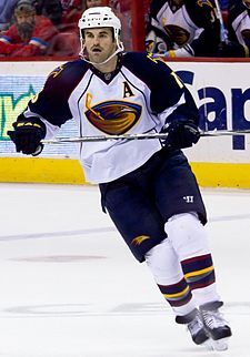 Captain (ice hockey) - Wikipedia