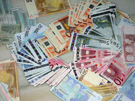Dinero-billetes-y-monedas-euro.jpg