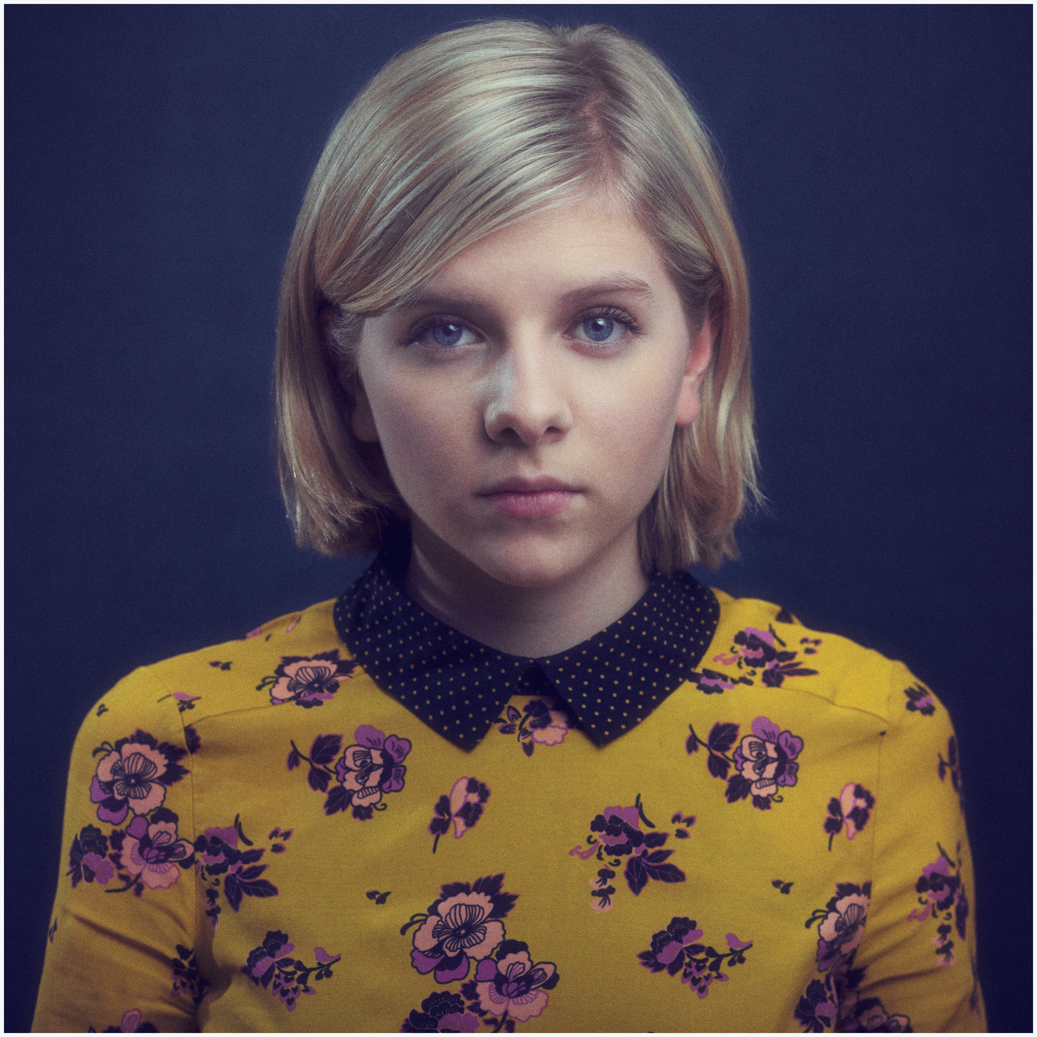 Under Stars Single/EP de AURORA , scarborough fair aurora significado 