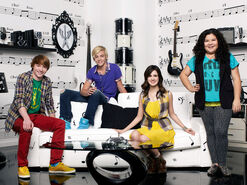 Cast-of-austin-and-ally-1-