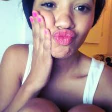 Kiersey Clemons 058