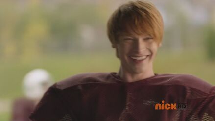 Calum Worthy (2)