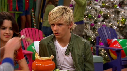 Austin & Jessie & Ally (223)