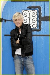 Austin-ally-gallery-pics-01