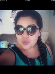 Raini-raini-rodriguez-trish-32167929-375-500