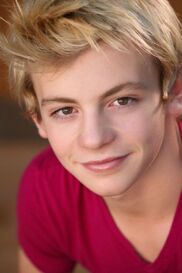 Ross-lynch (1)