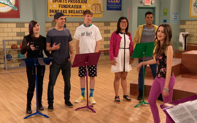 Glee-Clubs-Glory-Screencap123