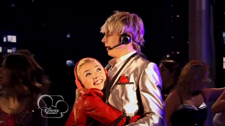 Austin & Jessie & Ally Can You Feel It (25)