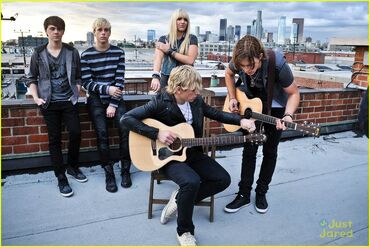 Ross-lynch-r5-loud-video-04