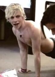 Ross Lynch (12)