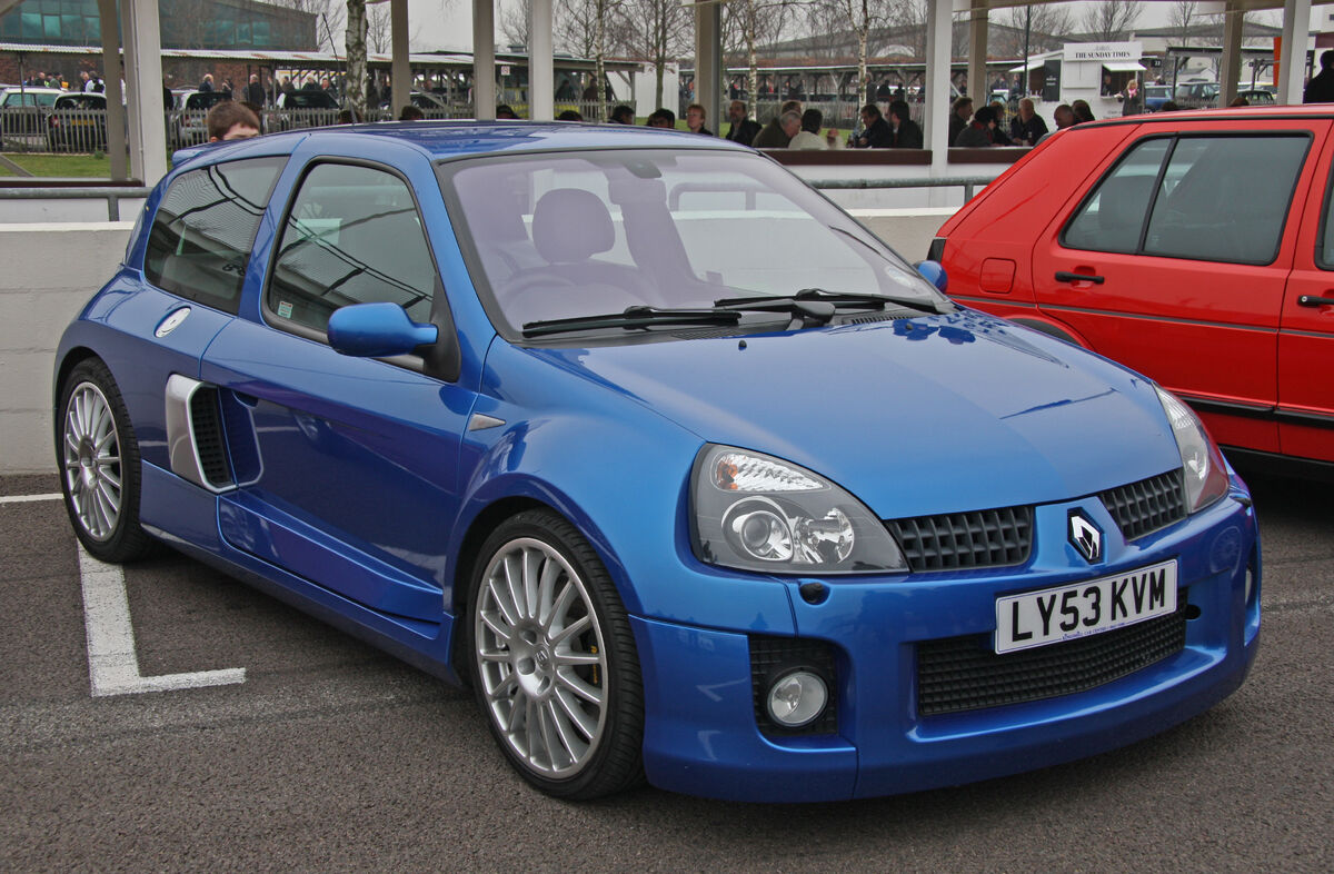 2003 Renault Clio V6 Sport (Mk2): обзор, характеристики, отзывы