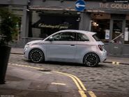 Fiat-500-2021-1024-1f.jpg (129 KB)