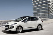 Peugeot-3008-Hybrid4-8