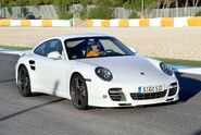 Porsche-911-turbo-us-version-2010-39