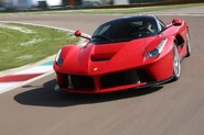 2014-Ferrari-LaFerrari-front-three-quarter-in-motion-turn1.jpg (609 KB)