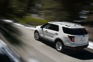 2011-Ford-Explorer-SUV-121