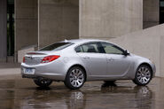 2011-Buick-Regal-8