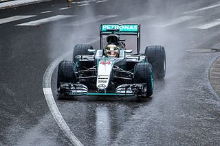 Lewis Hamilton & Mercedes officially crowned 2015 world champions