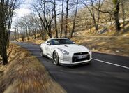 Nissan-gt-r 2011 14.jpg (450 KB)