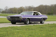 Dodge challenger r t 383 magnum convertible.jpeg (5.8 MB)