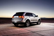 2011-Lincoln-MKX-47