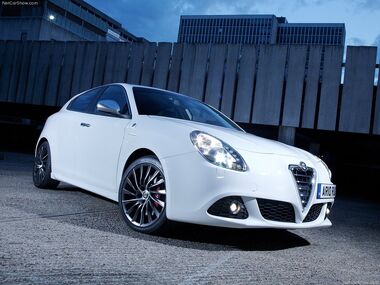 Alfa Romeo-Giulietta-2011-1024-03