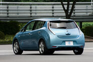 Nissan-leaf hi 011