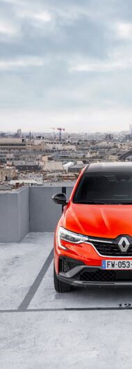 2022-Renault-Arkana-Front-Wallpaper